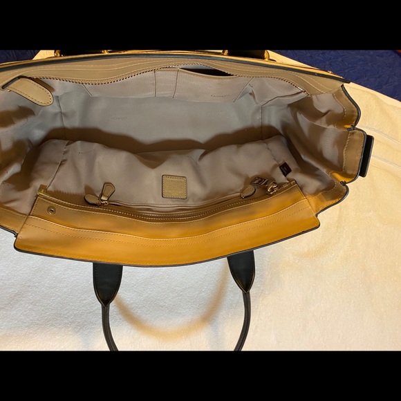 COACH Purse Black Off-White LRG Authentic  Leather - Picture 9 of 10